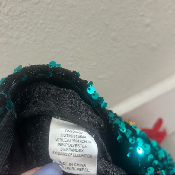 Love on a hanger Women's Christmas Teal Sequin Decorated Mini Skirt Small - Picture 7 of 8